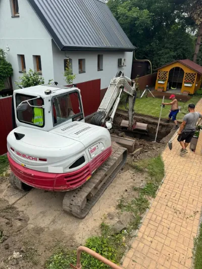 Bagr takeuchi pro výkopové práce